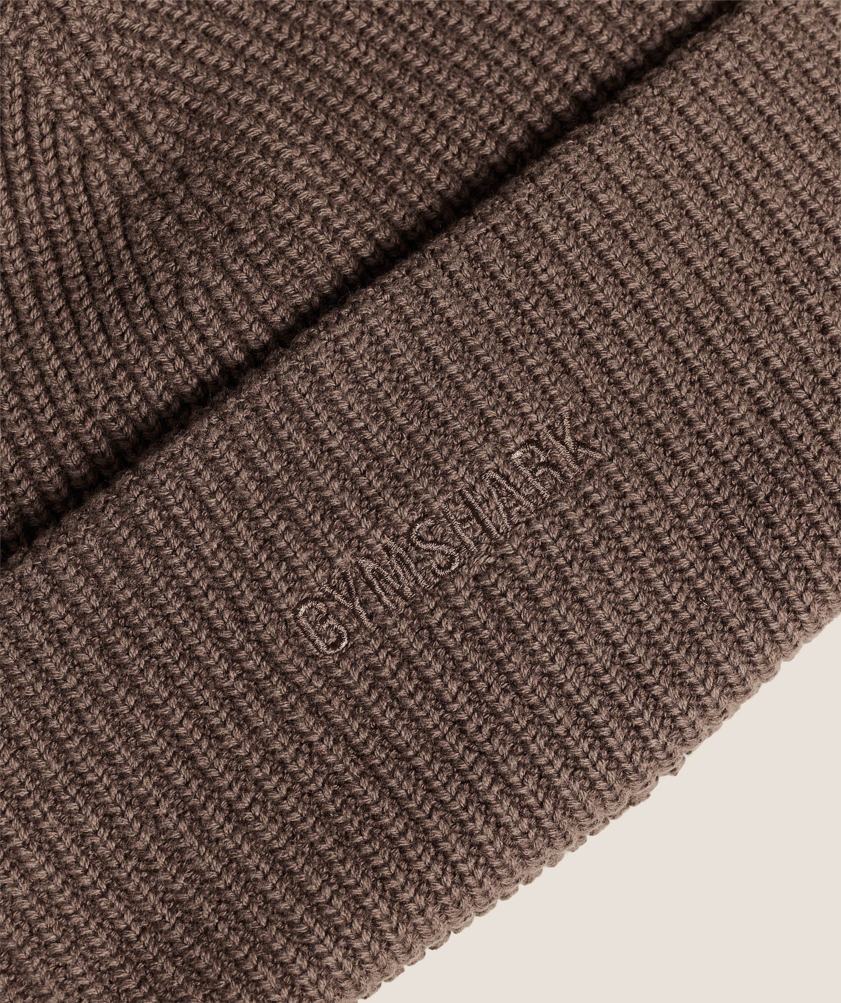gymshark-deep-knit-beanie-headwear-brown-aw25