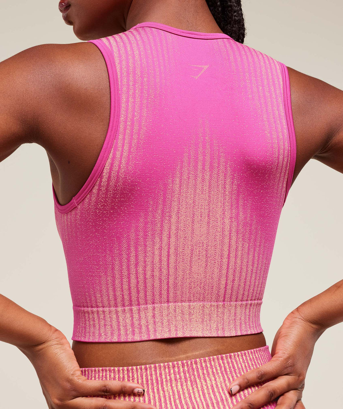 gymshark-diffuse-seamless-cropped-tank-crop-tops-pink-ss25