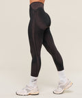 gymshark-diffuse-seamless-leggings-leggings-black-ss25