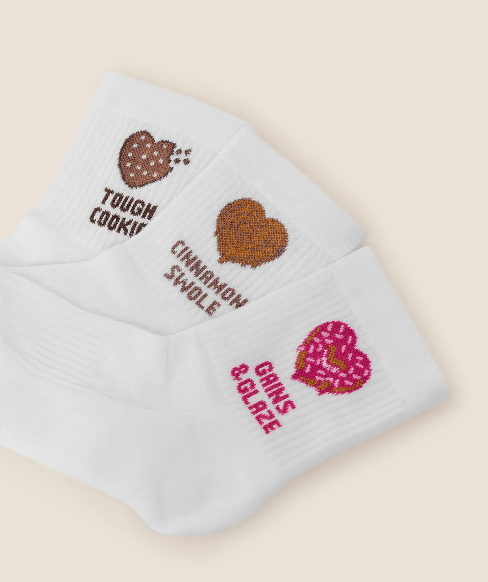 gymshark-sweet-treat-graphic-midi-socks-3pk-socks