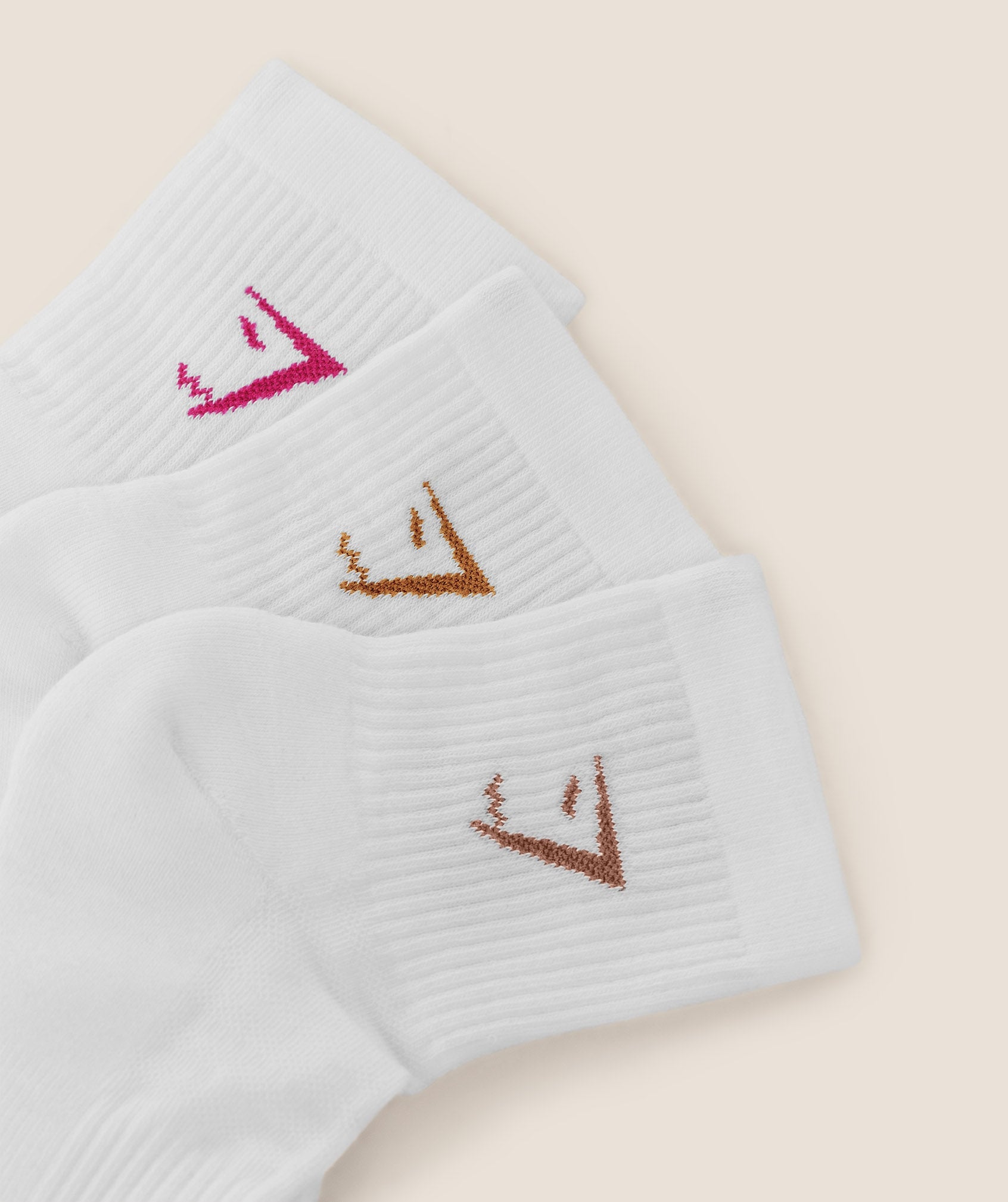 gymshark-sweet-treat-graphic-midi-socks-3pk-socks