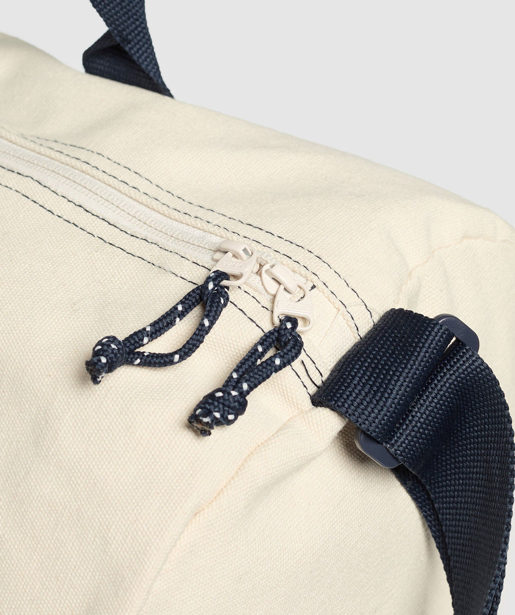 gymshark-collegiate-canvas-duffle-bags-blue-ss25