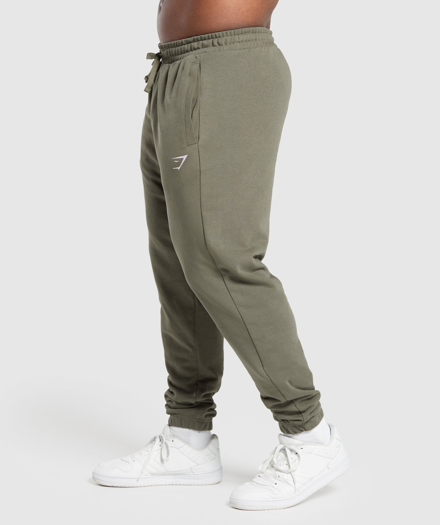 gymshark-essential-oversized-joggers-strength-green-ss25