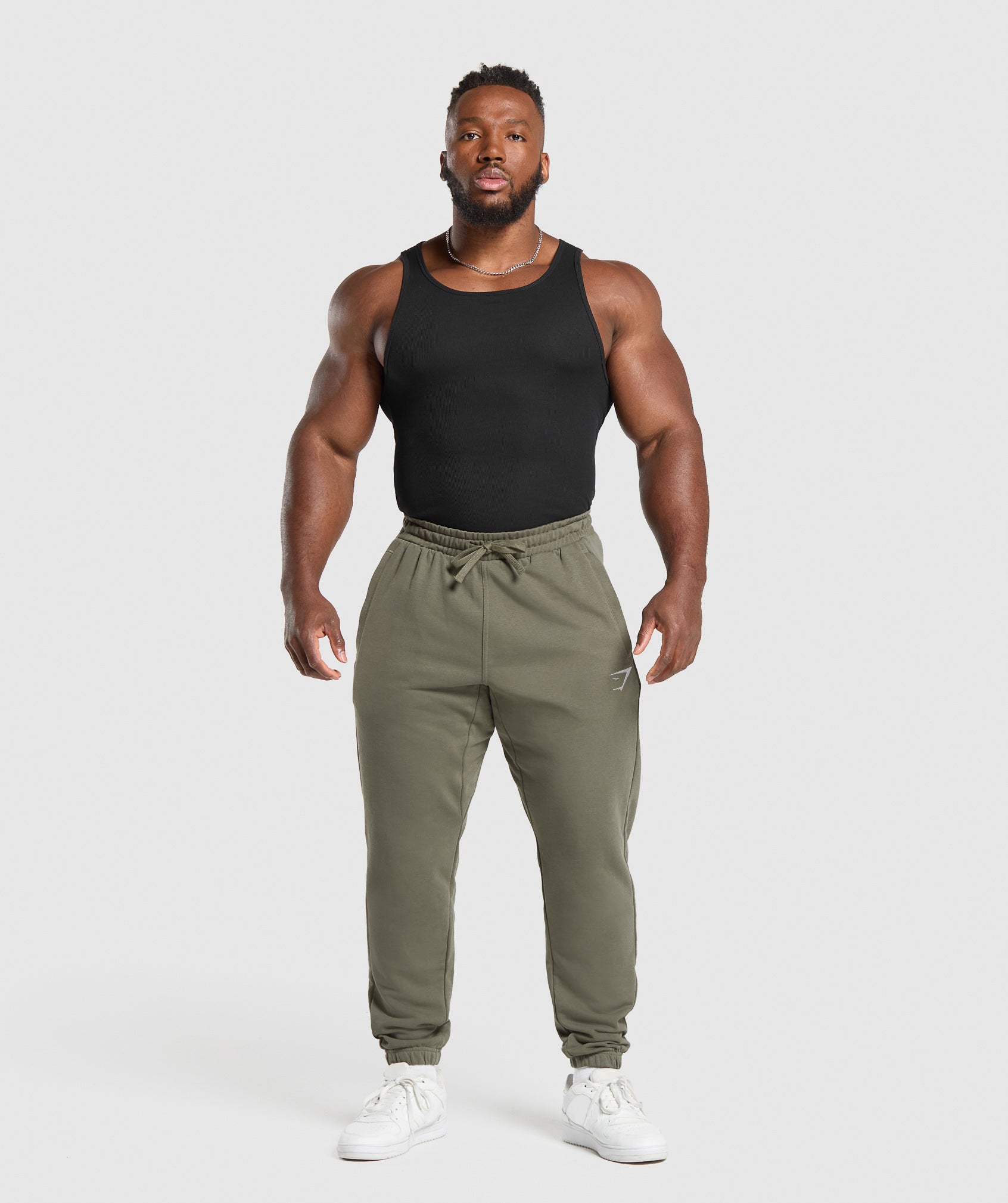 gymshark-essential-oversized-joggers-strength-green-ss25
