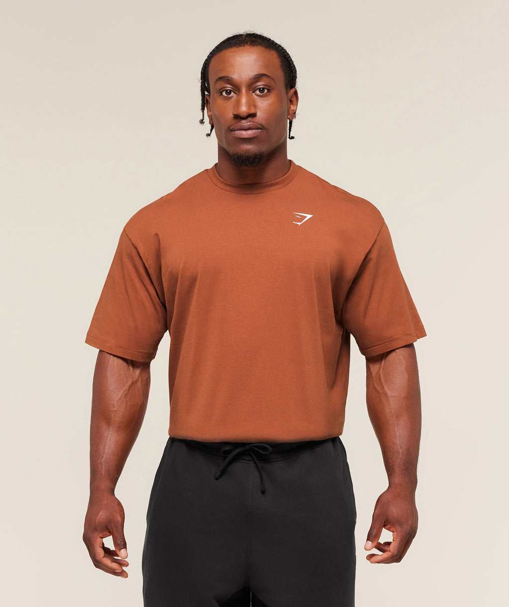 gymshark-essential-oversized-t-shirt-ss-tops-brown-aw25-1