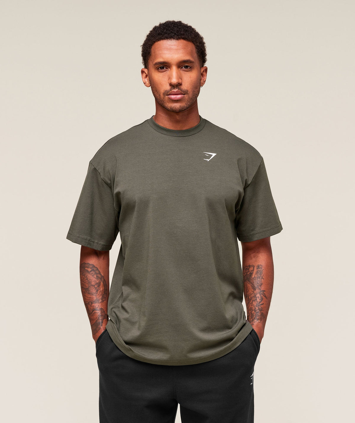 gymshark-essential-oversized-t-shirt-ss-tops-green-ss25