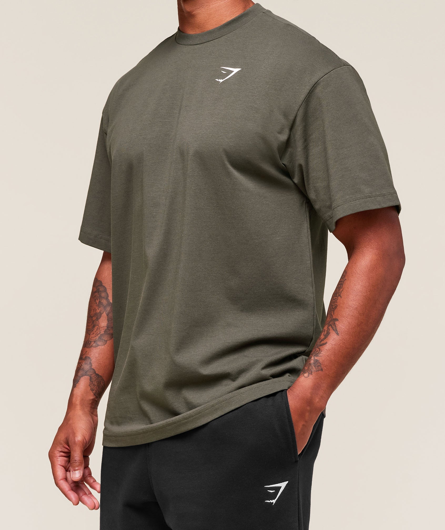 gymshark-essential-oversized-t-shirt-ss-tops-green-ss25