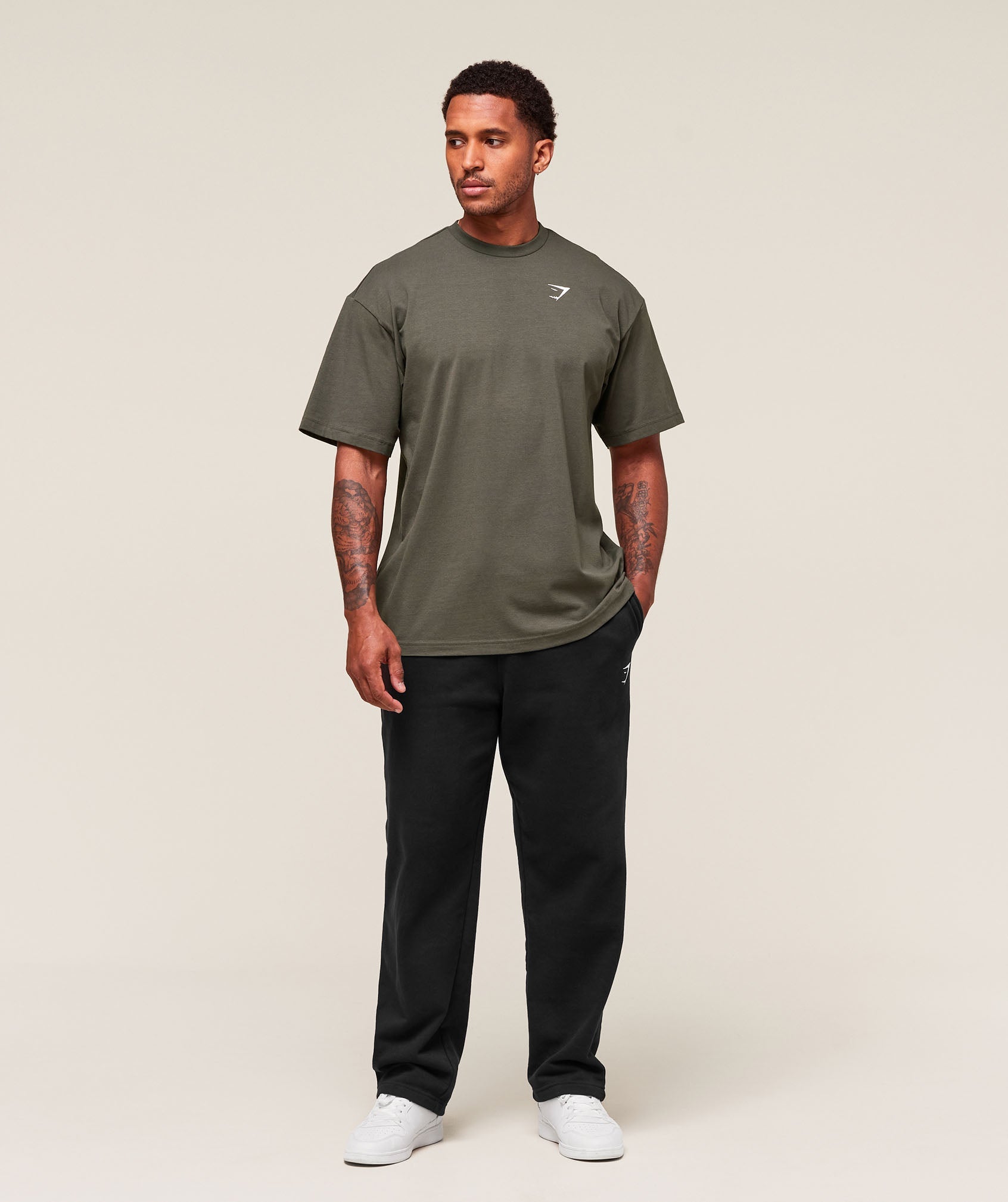 gymshark-essential-oversized-t-shirt-ss-tops-green-ss25