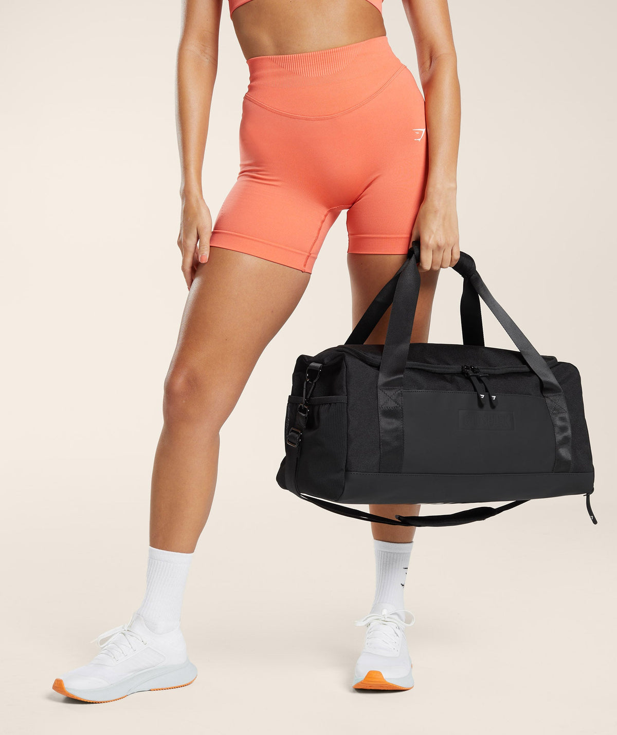gymshark-small-everyday-holdall-black-ss23