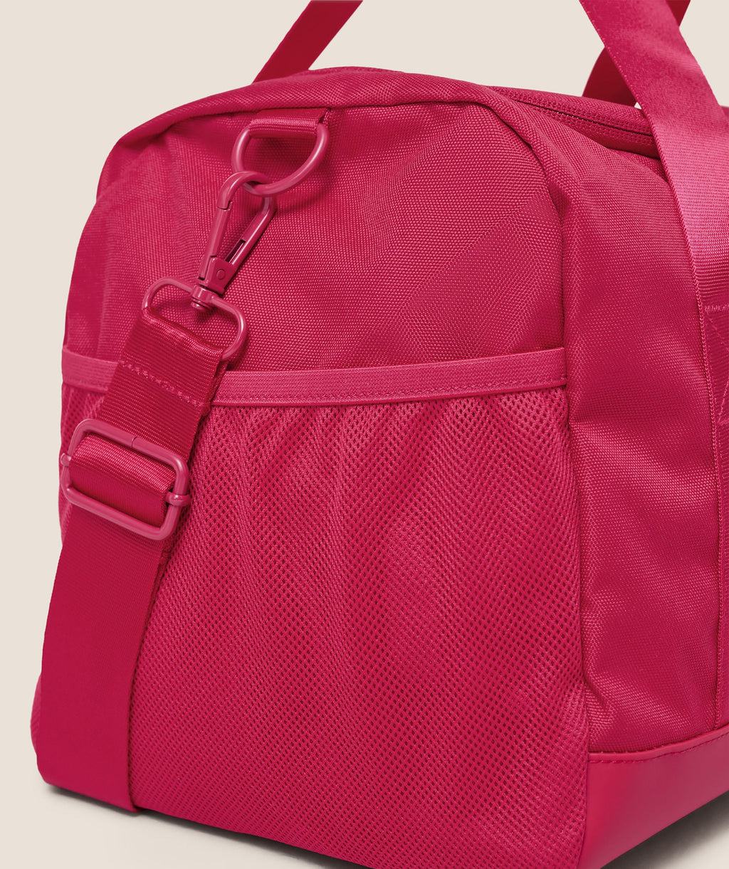 gymshark-everyday-holdall-small-bags-pink-aw25