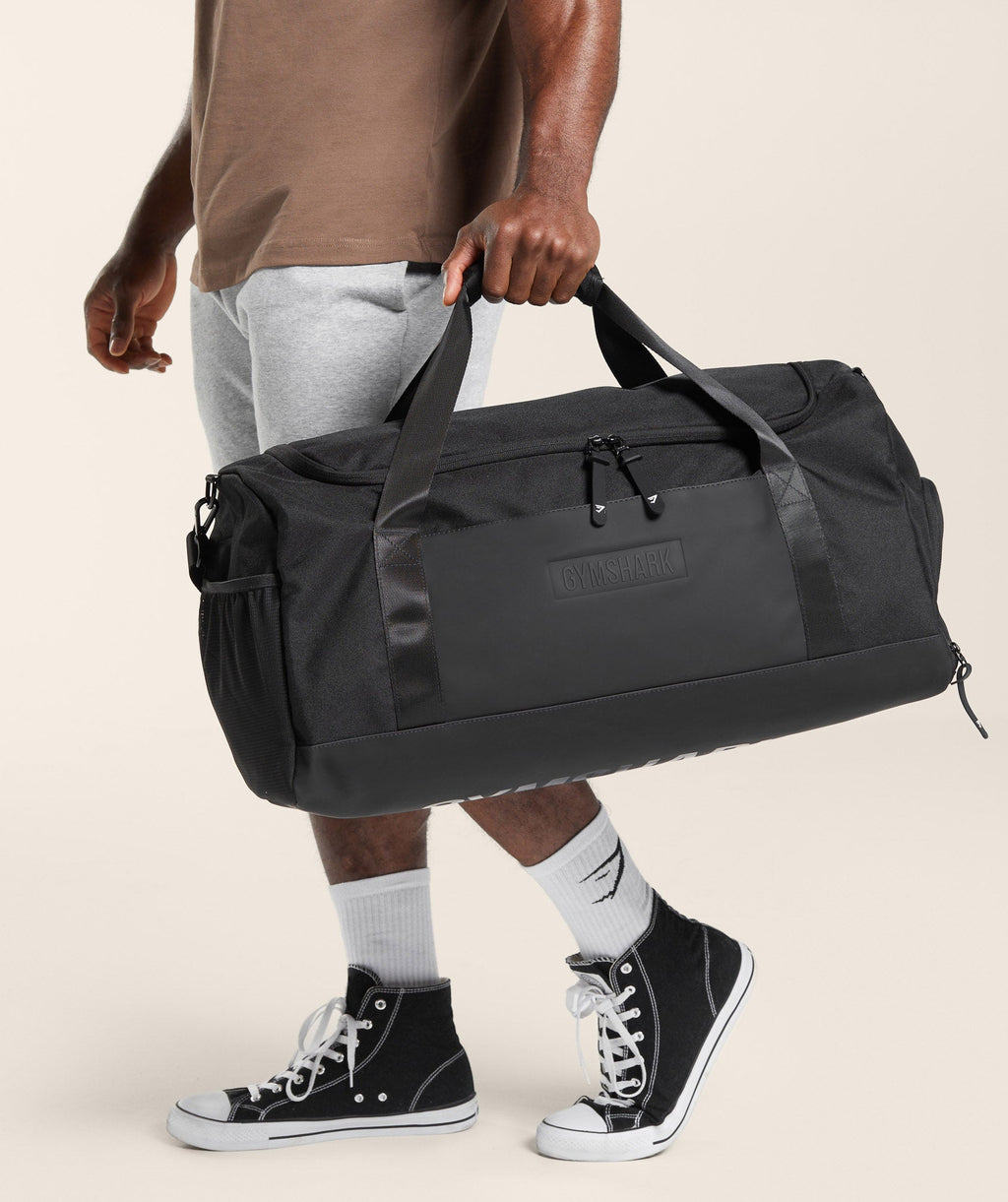 gymshark-medium-everyday-holdall-black-ss23