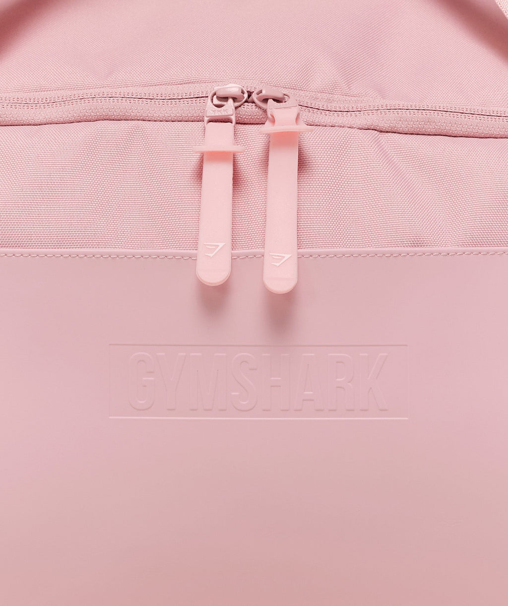 gymshark-everyday-holdall-medium-bags-pink-aw25