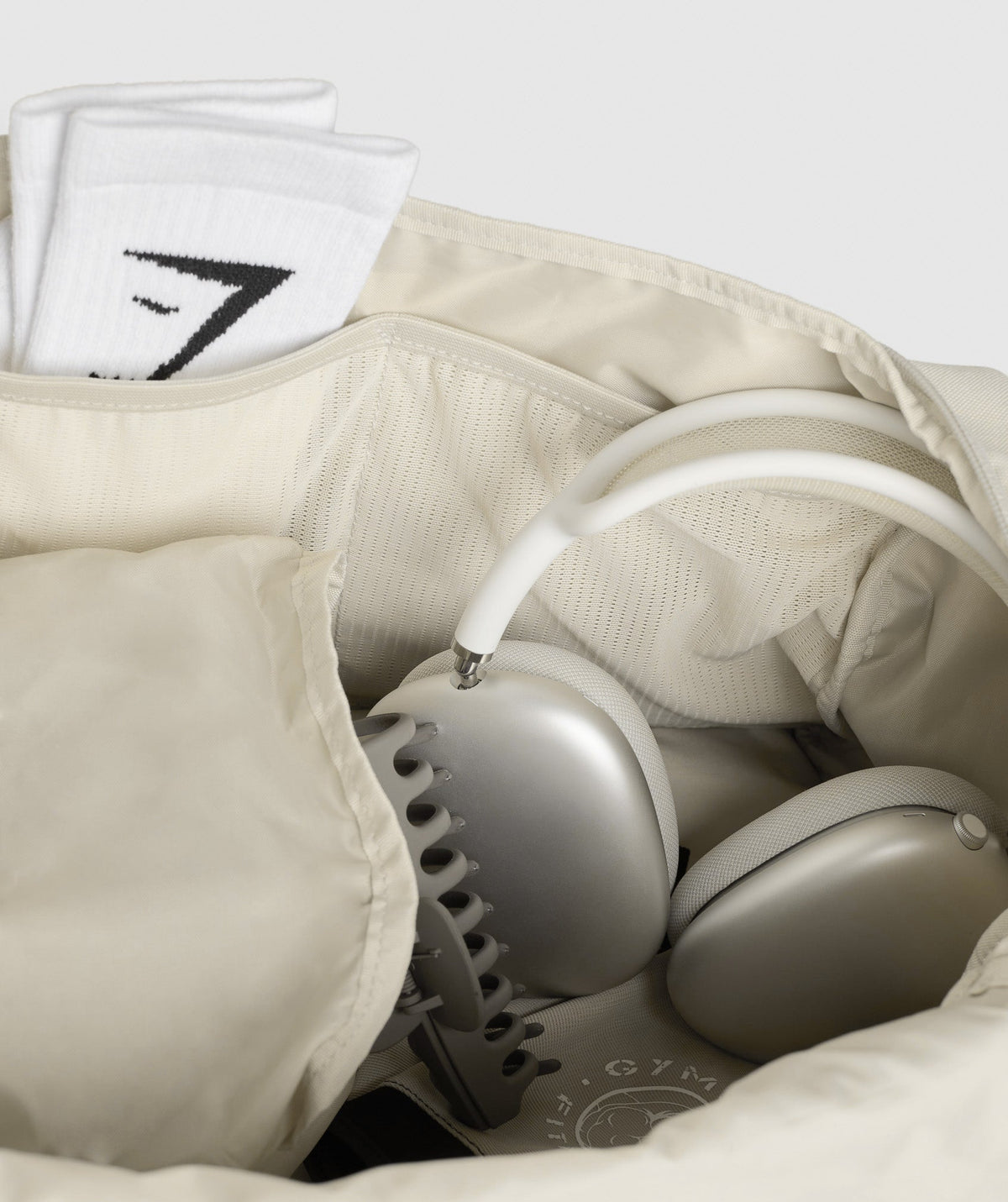 gymshark-everyday-holdall-small-pebble-grey-aw23