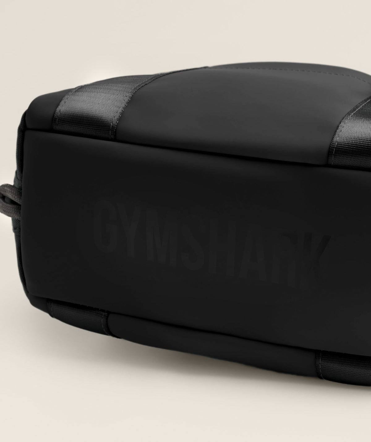 gymshark-everyday-mini-holdall-black-ss23