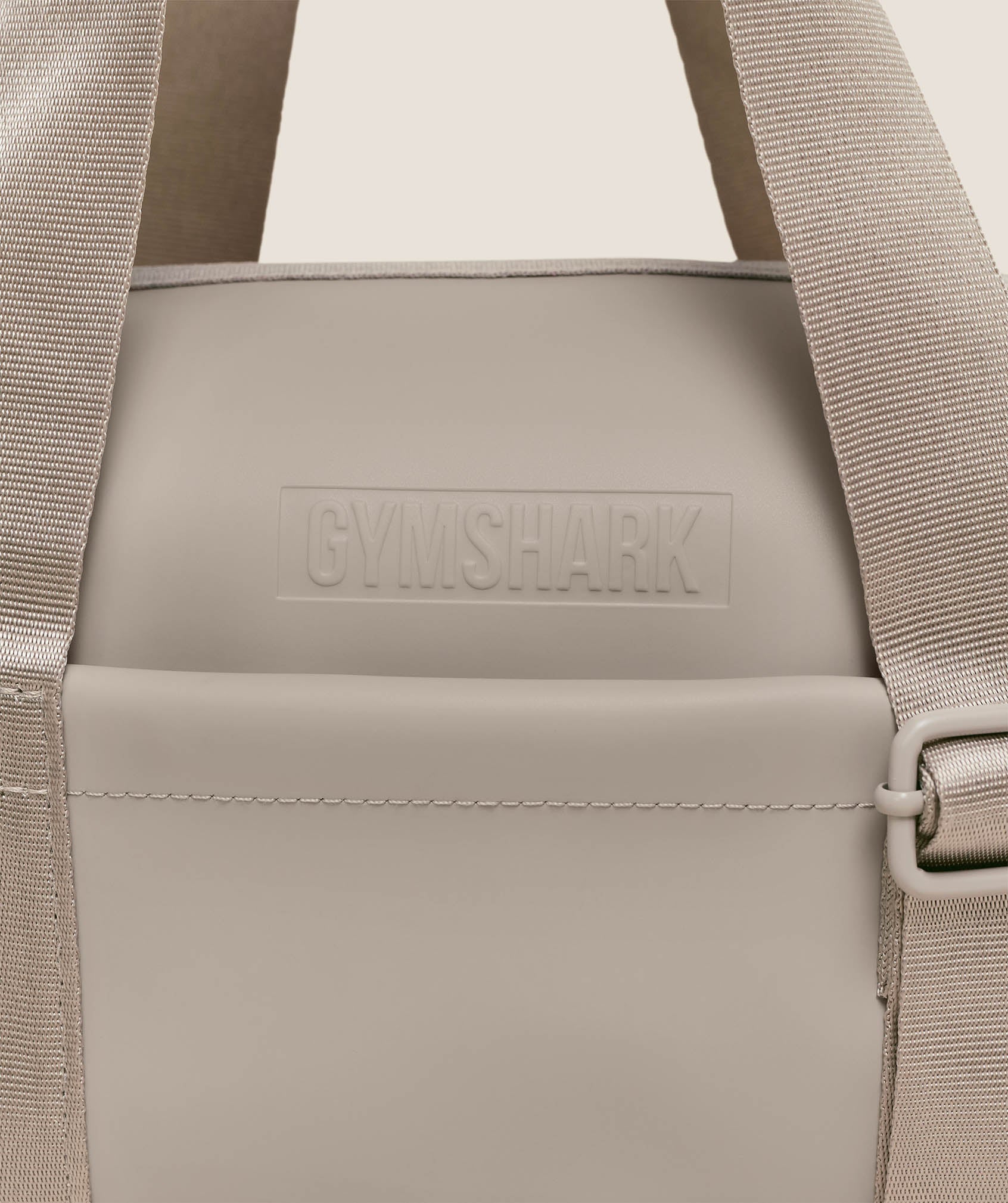 gymshark-everyday-mini-holdall-bags-grey-aw25