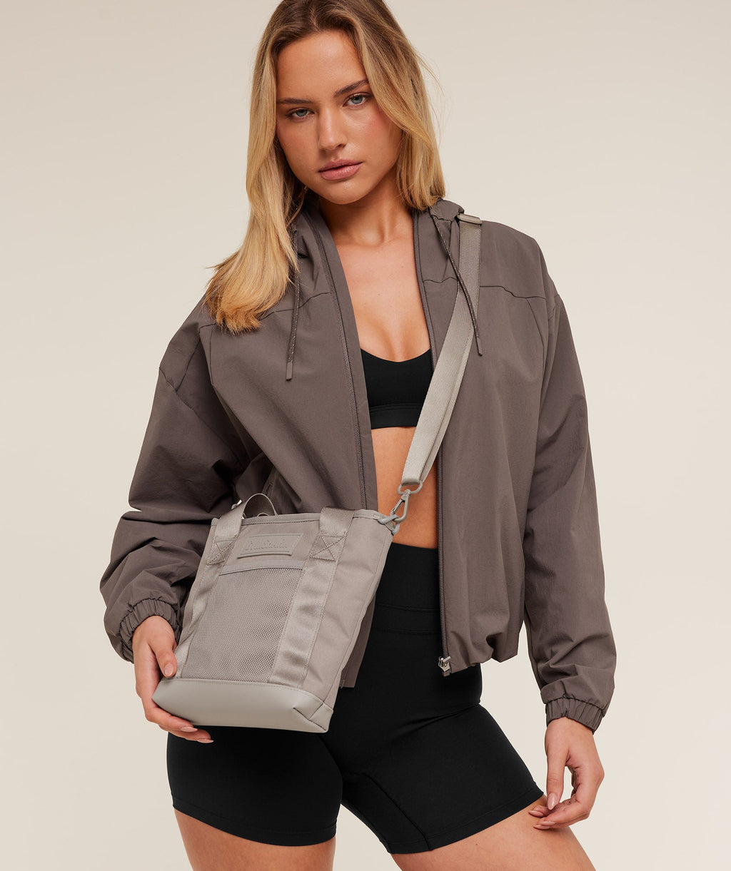 gymshark-everyday-mini-tote-bag-bags-grey-aw25