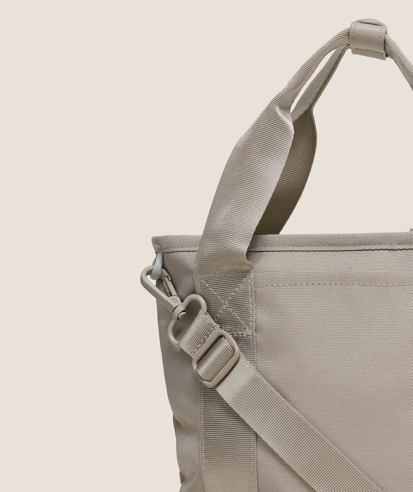gymshark-everyday-mini-tote-bag-bags-grey-aw25
