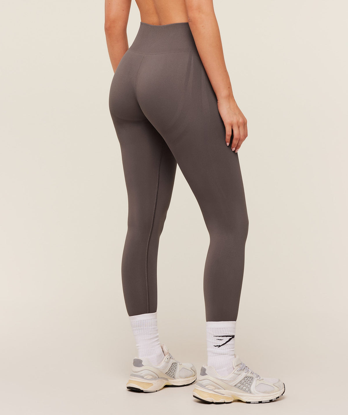 gymshark-everyday-seamless-legging-2-0-leggings-brown-ss26
