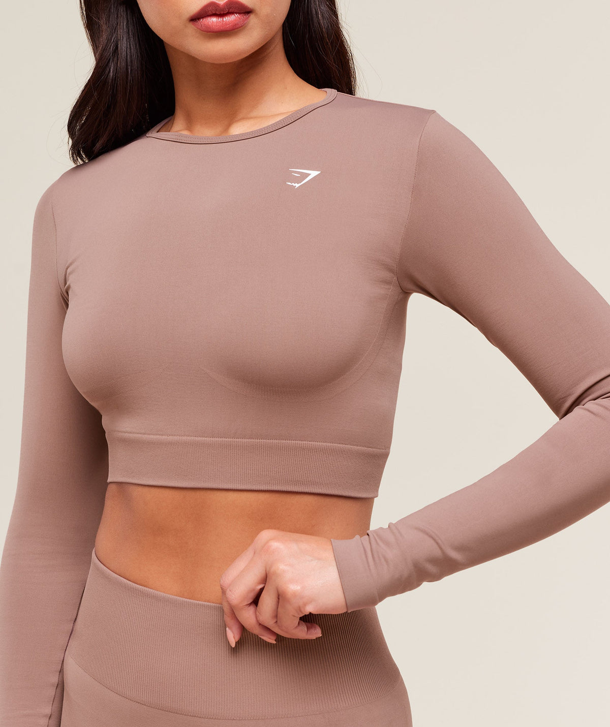 gymshark-everyday-seamless-long-sleeve-crop-top-crop-tops-pink-ss25