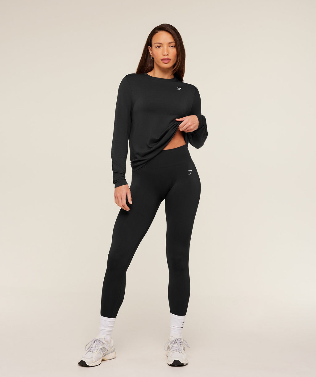 gymshark-everyday-seamless-long-sleeve-top-black-ss24