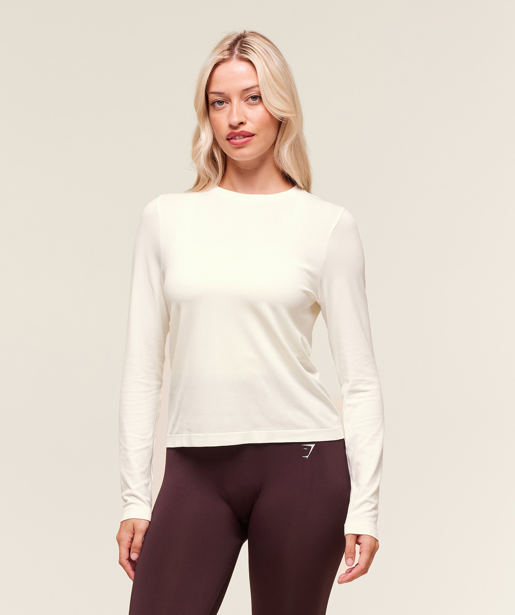 gymshark-everyday-seamless-long-sleeve-top-ls-tops-white-ss25