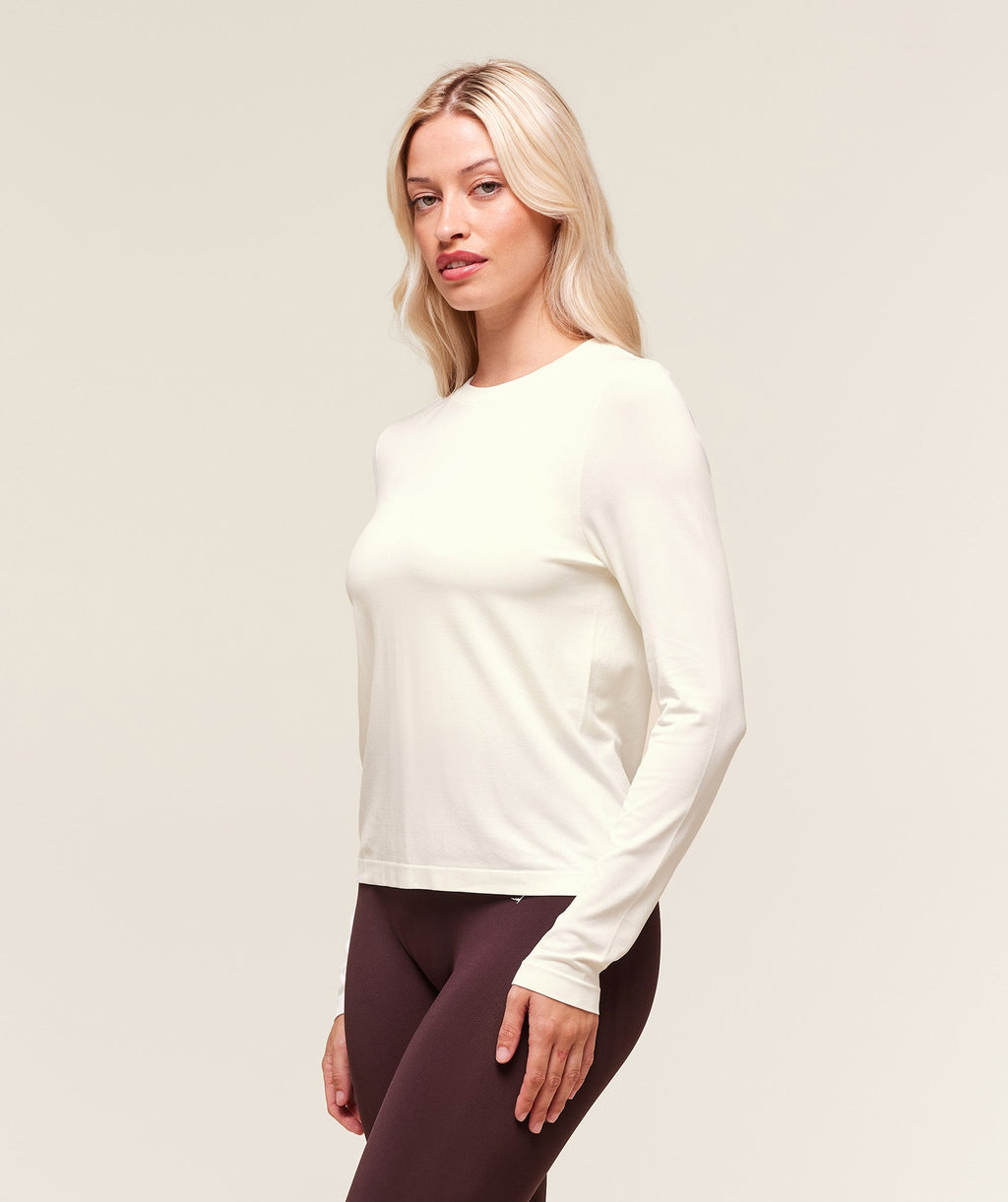 gymshark-everyday-seamless-long-sleeve-top-ls-tops-white-ss25