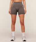 gymshark-everyday-seamless-shorts-2-0-shorts-brown-ss26
