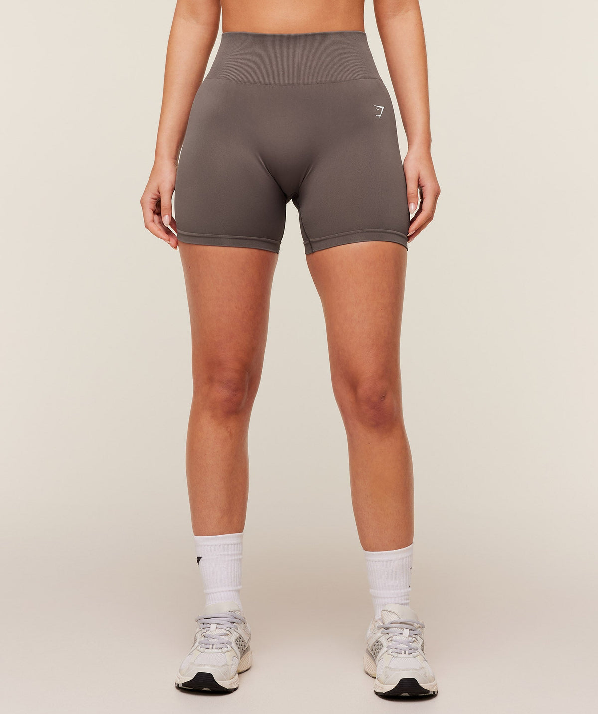 gymshark-everyday-seamless-shorts-2-0-shorts-brown-ss26