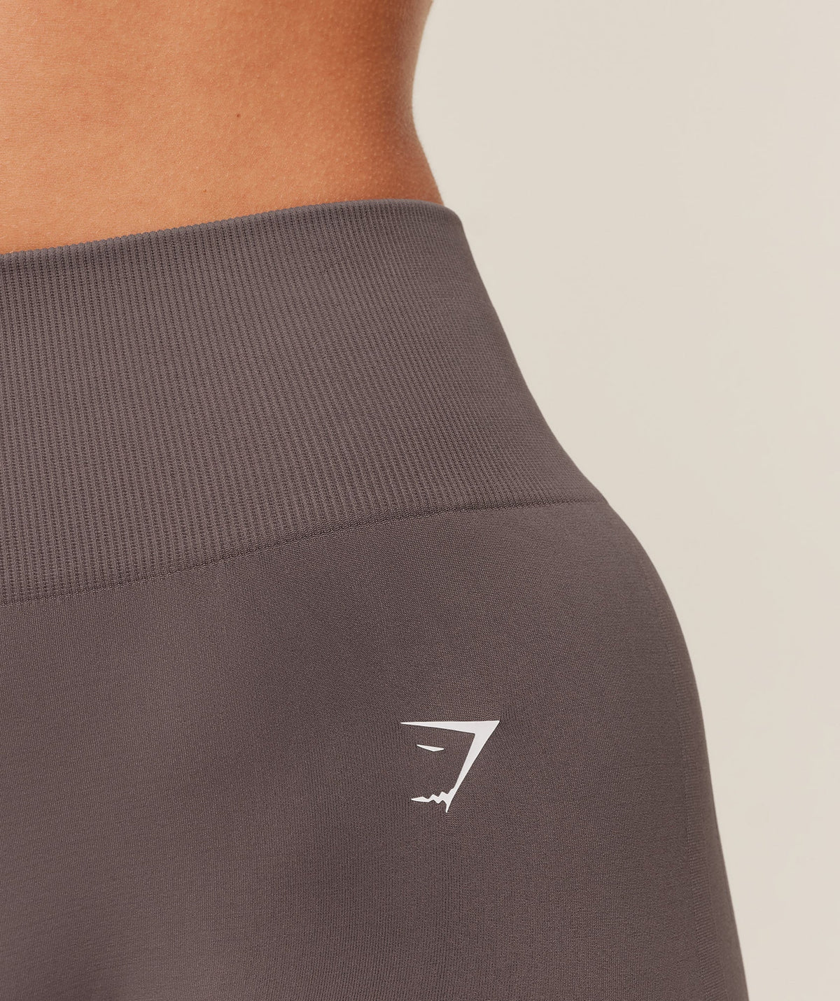 gymshark-everyday-seamless-shorts-2-0-shorts-brown-ss26