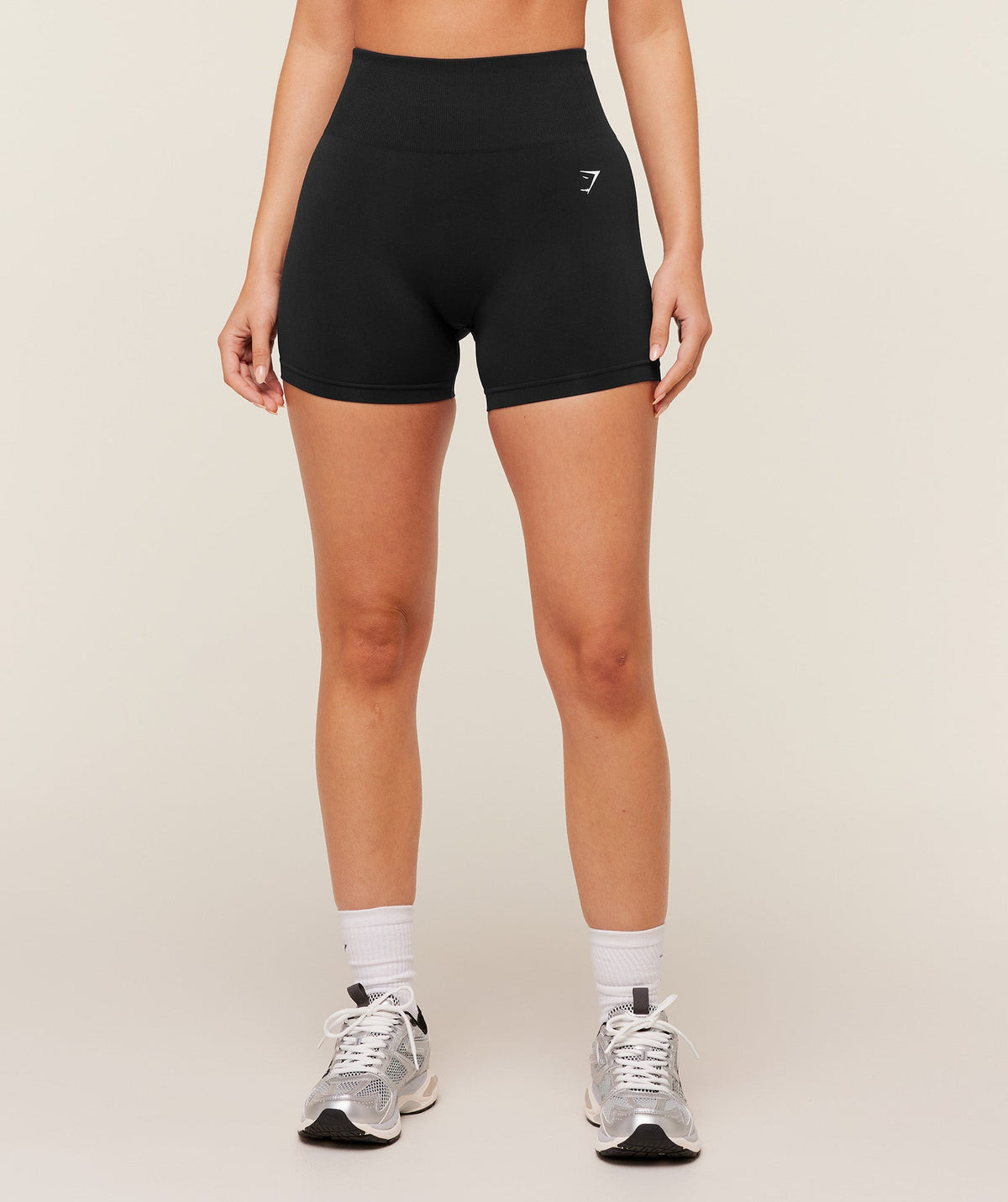 gymshark-everyday-seamless-shorts-black-aw23