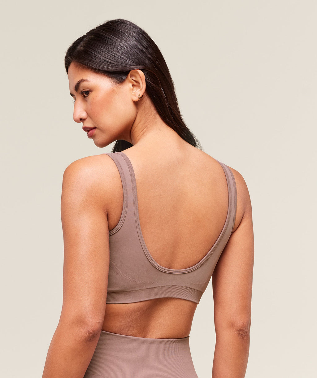 gymshark-everyday-seamless-sports-bra-sports-bras-pink-ss25