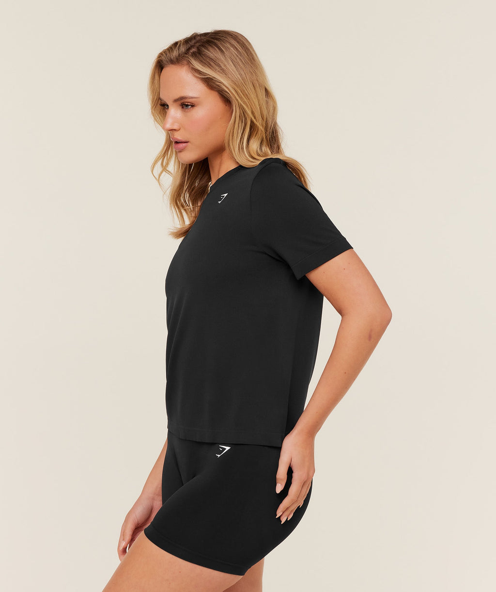 gymshark-everyday-seamless-t-shirt-black-ss24