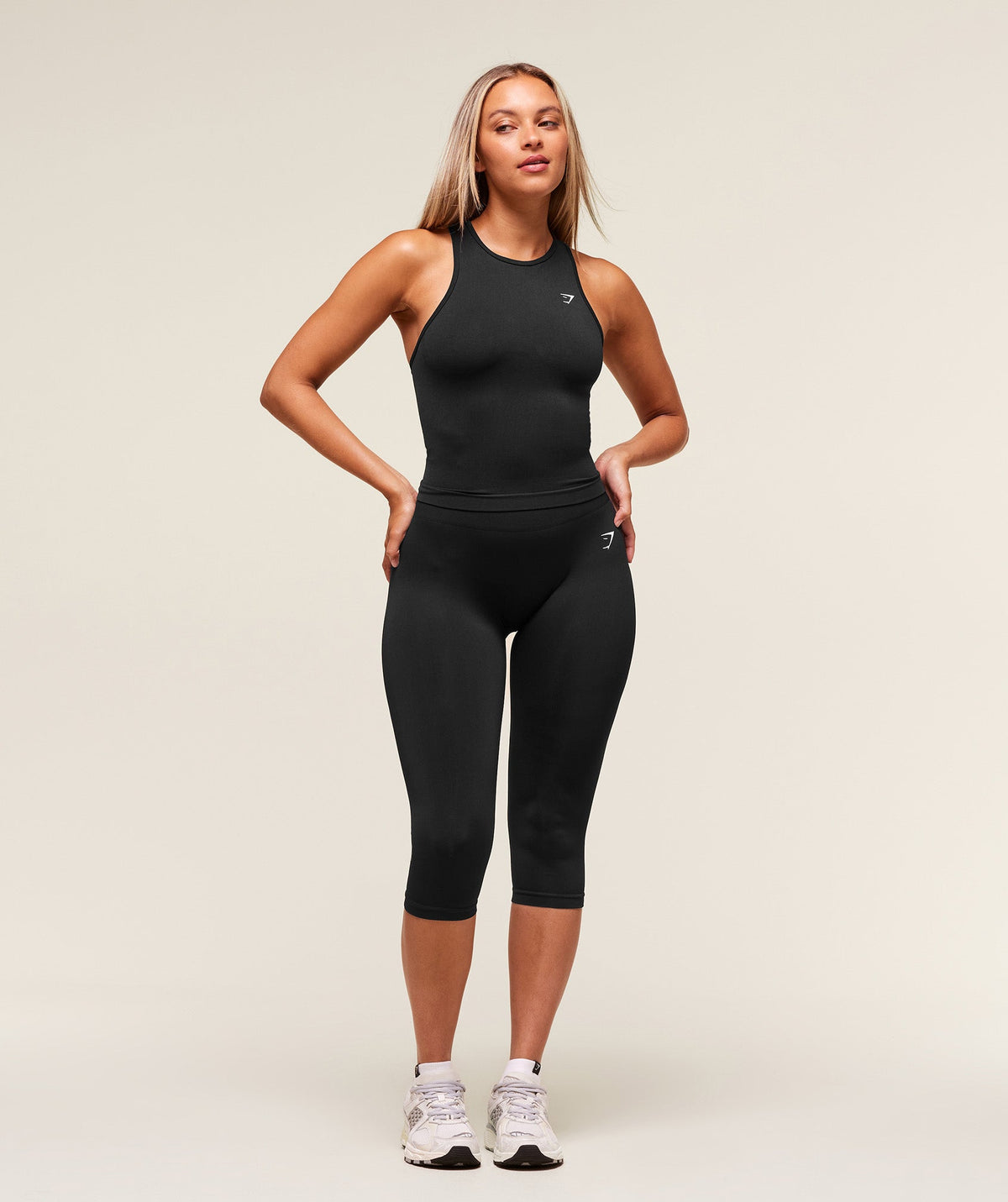 gymshark-everyday-seamless-tight-fit-tank-black-ss24