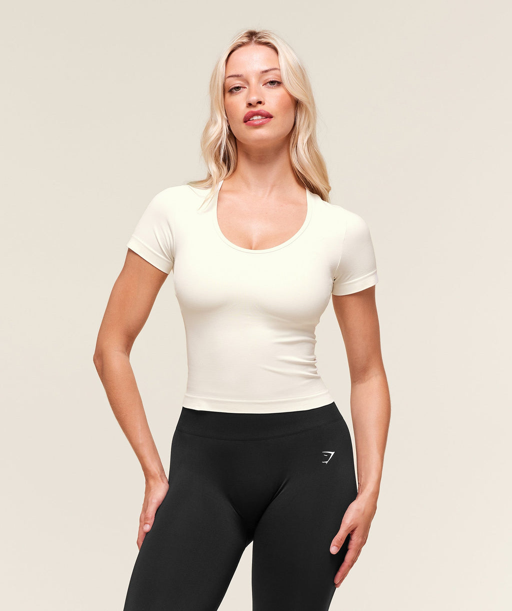 gymshark-everyday-seamless-tight-fit-crew-neck-tee-ss-tops-white-ss25