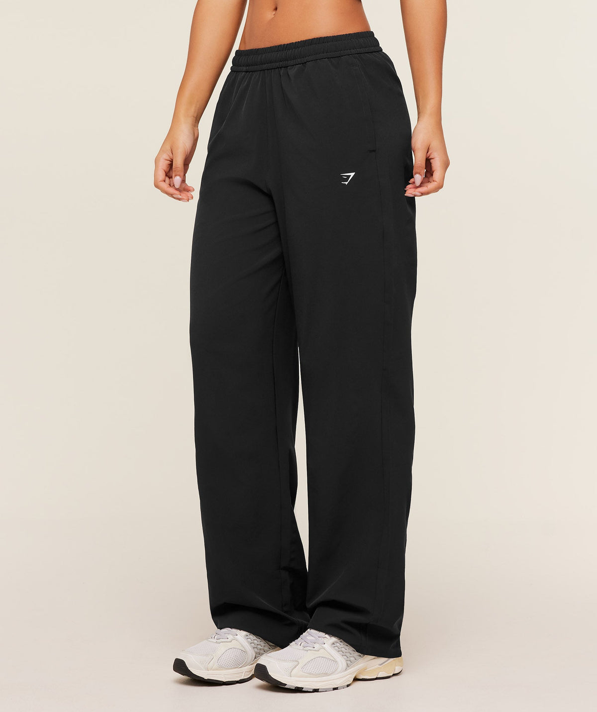 gymshark-training-everyday-woven-straight-leg-tall-pant-pants
