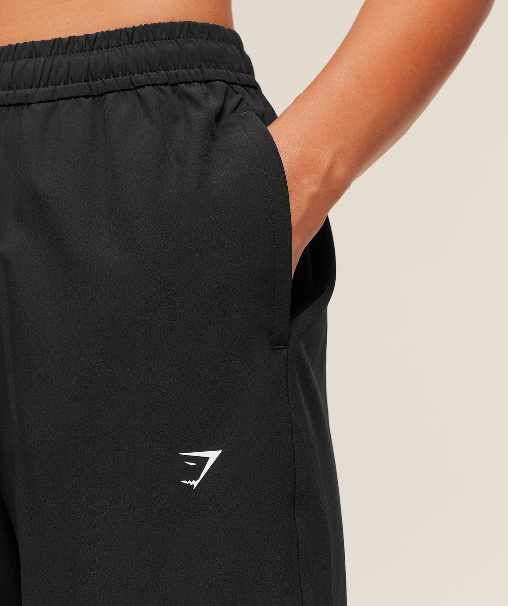 gymshark-everyday-woven-straight-leg-joggers-pants-black-aw25