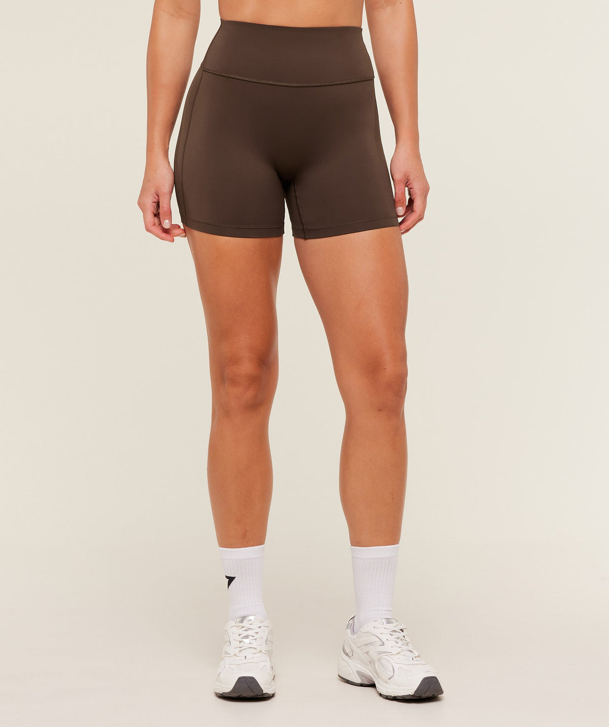 gymshark-flow-bodyfit-short-shorts-2
