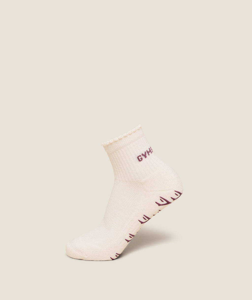 gymshark-frill-pilates-midi-sock-socks-white-ss26