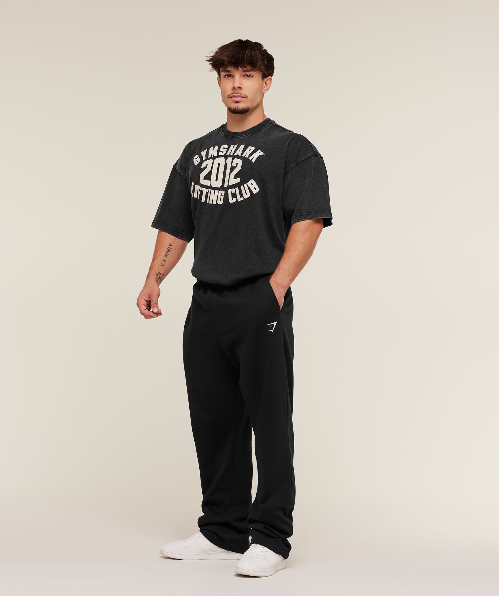gymshark-2012-lifting-club-t-shirt-ss-tops-black-aw25