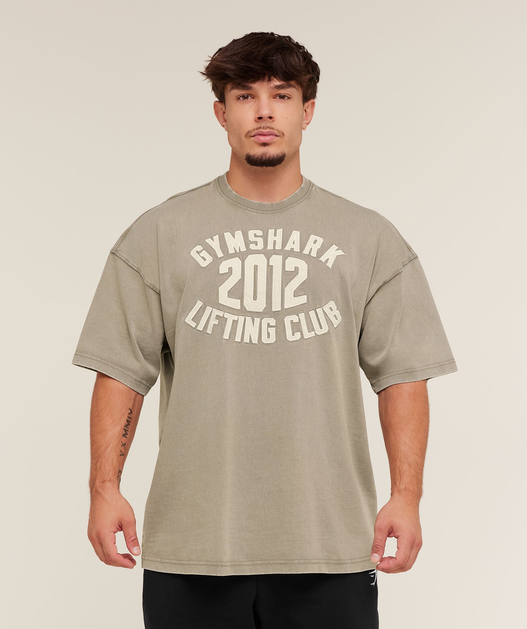 gymshark-2012-lifting-club-t-shirt-ss-tops-brown-aw25
