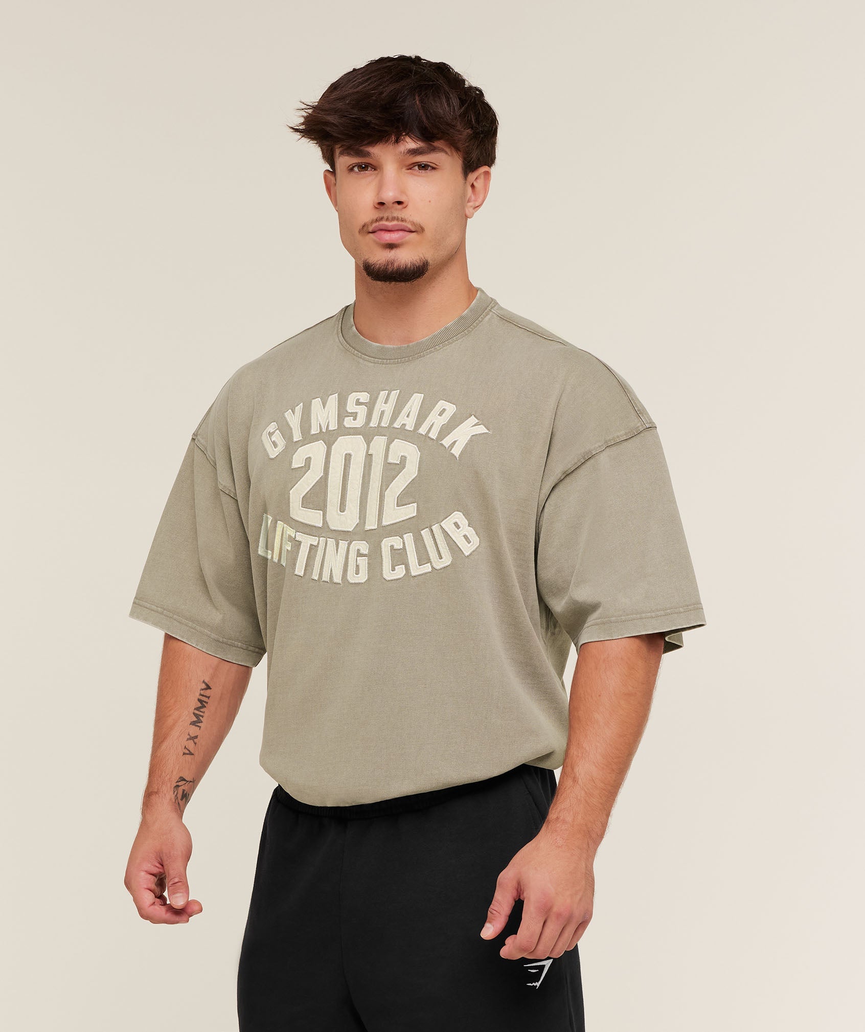 gymshark-2012-lifting-club-t-shirt-ss-tops-brown-aw25