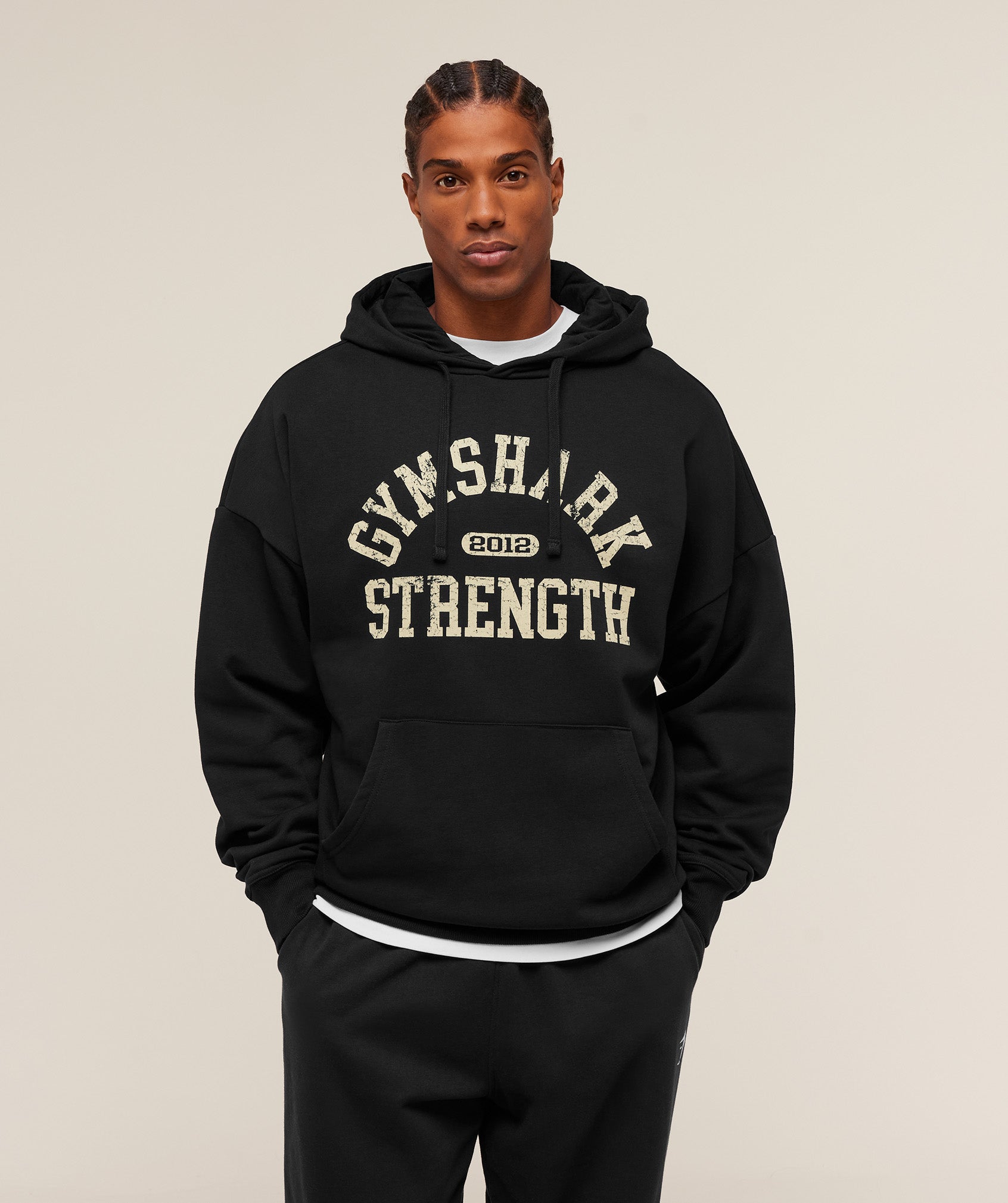 gymshark-2012-strength-hoodie-pullovers-black-aw25