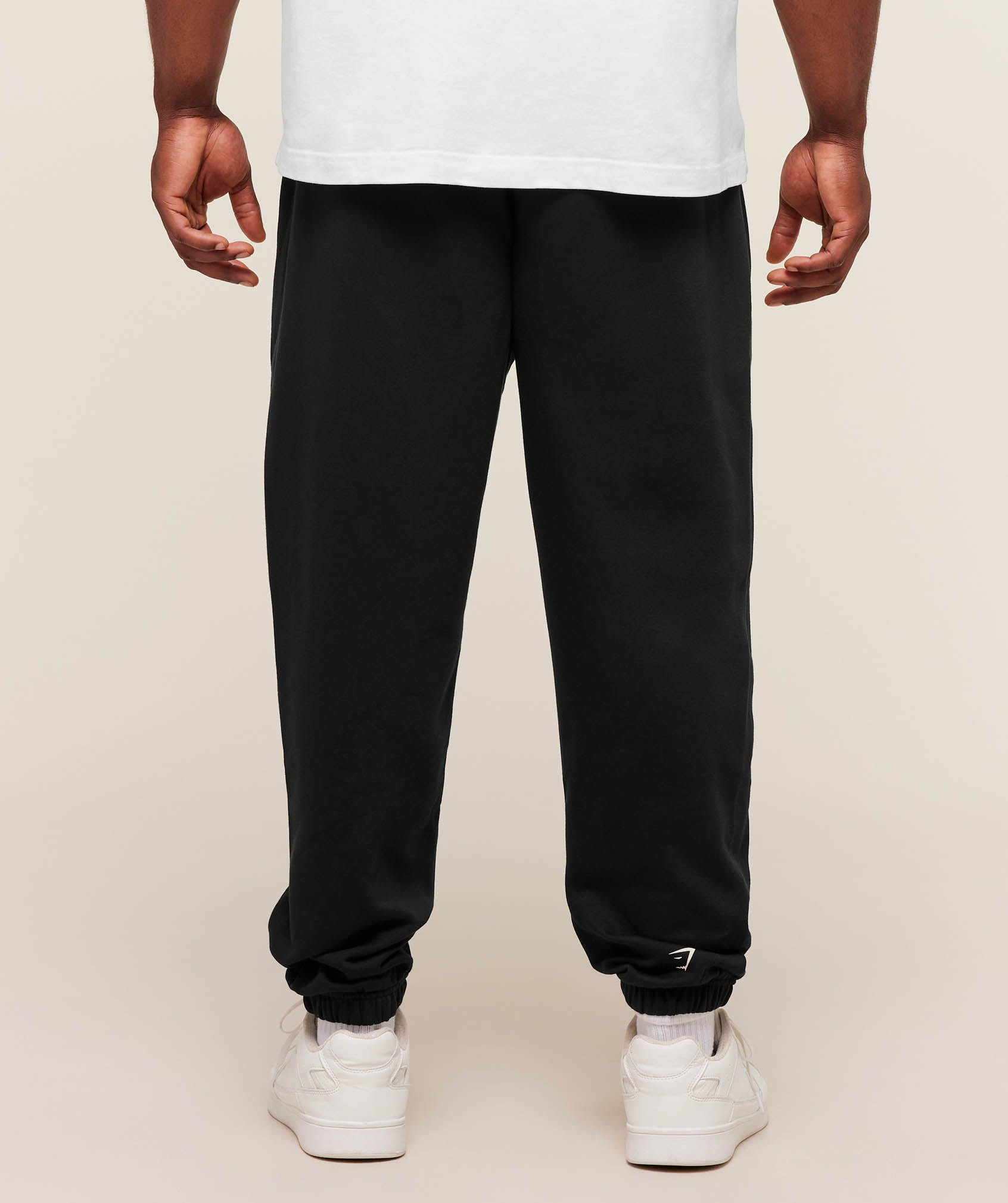 gymshark-2012-strength-joggers-pants-black-aw25