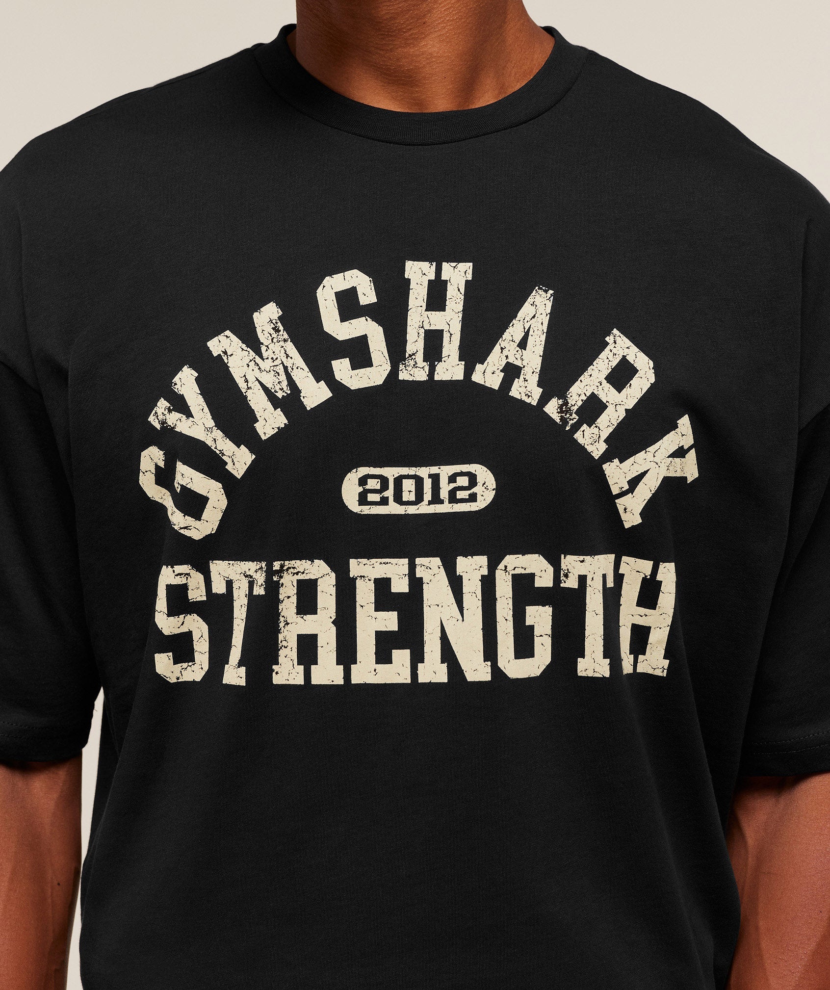 gymshark-2012-strength-t-shirt-ss-tops-black-aw25