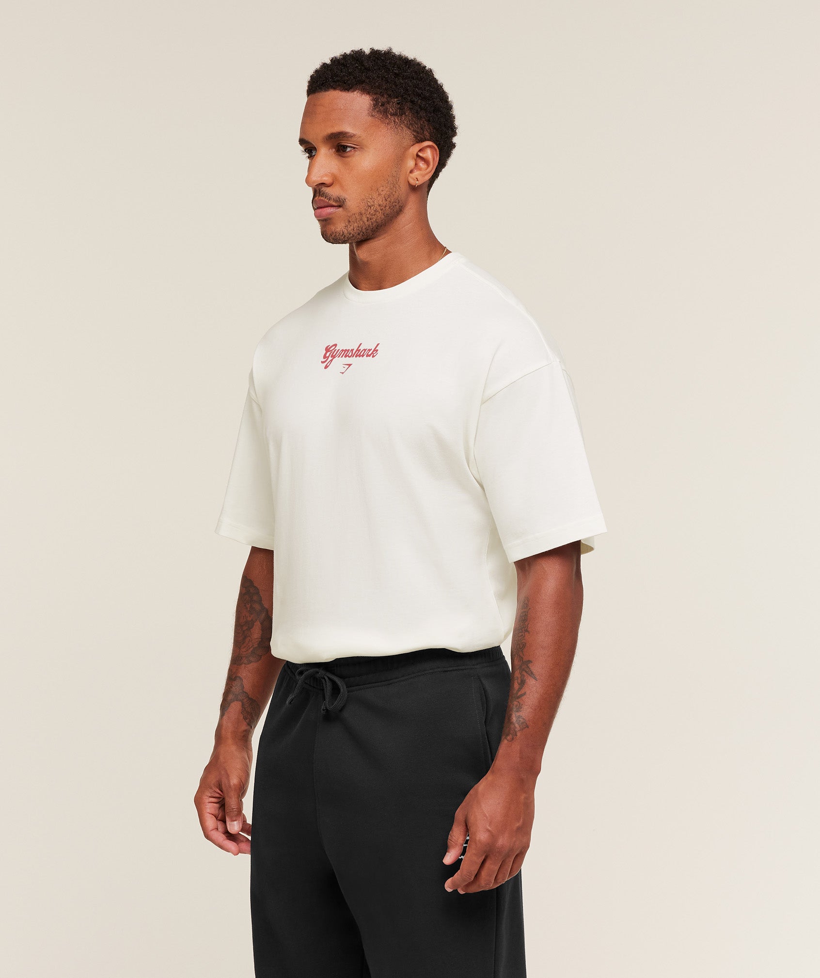 gymshark-apres-lift-club-t-shirt-ss-tops-white-aw25