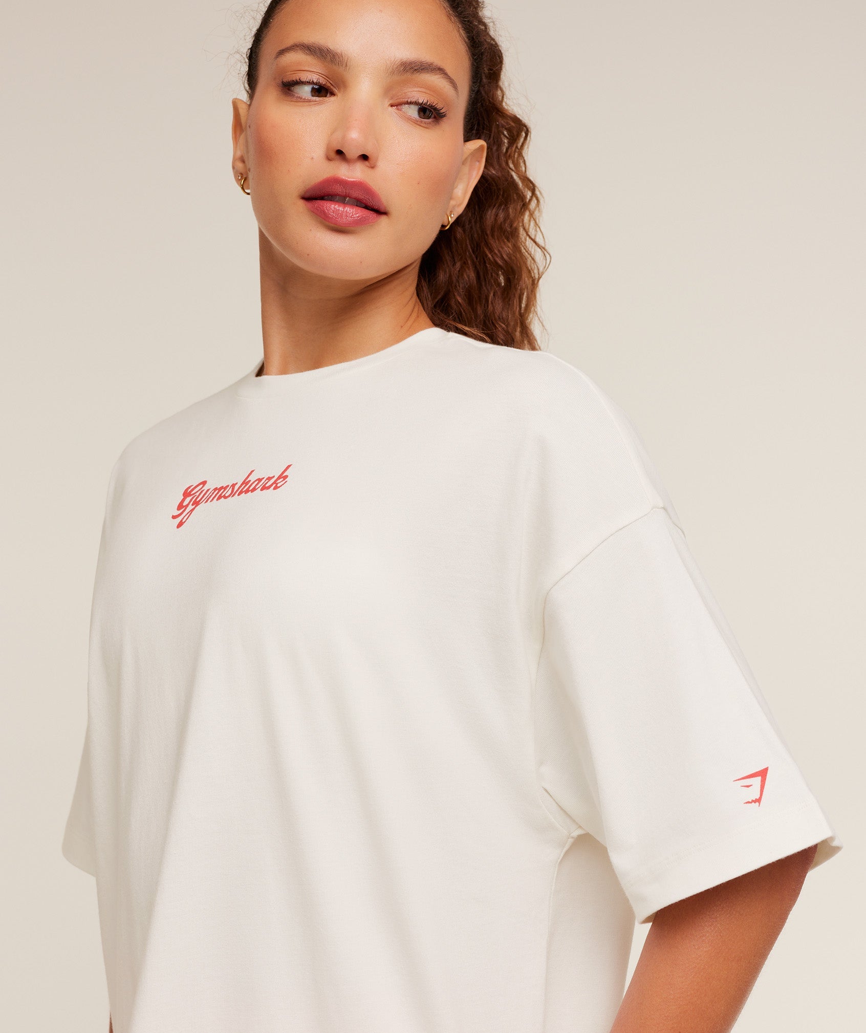 gymshark-apres-lift-club-oversized-t-shirt-ss-tops-3