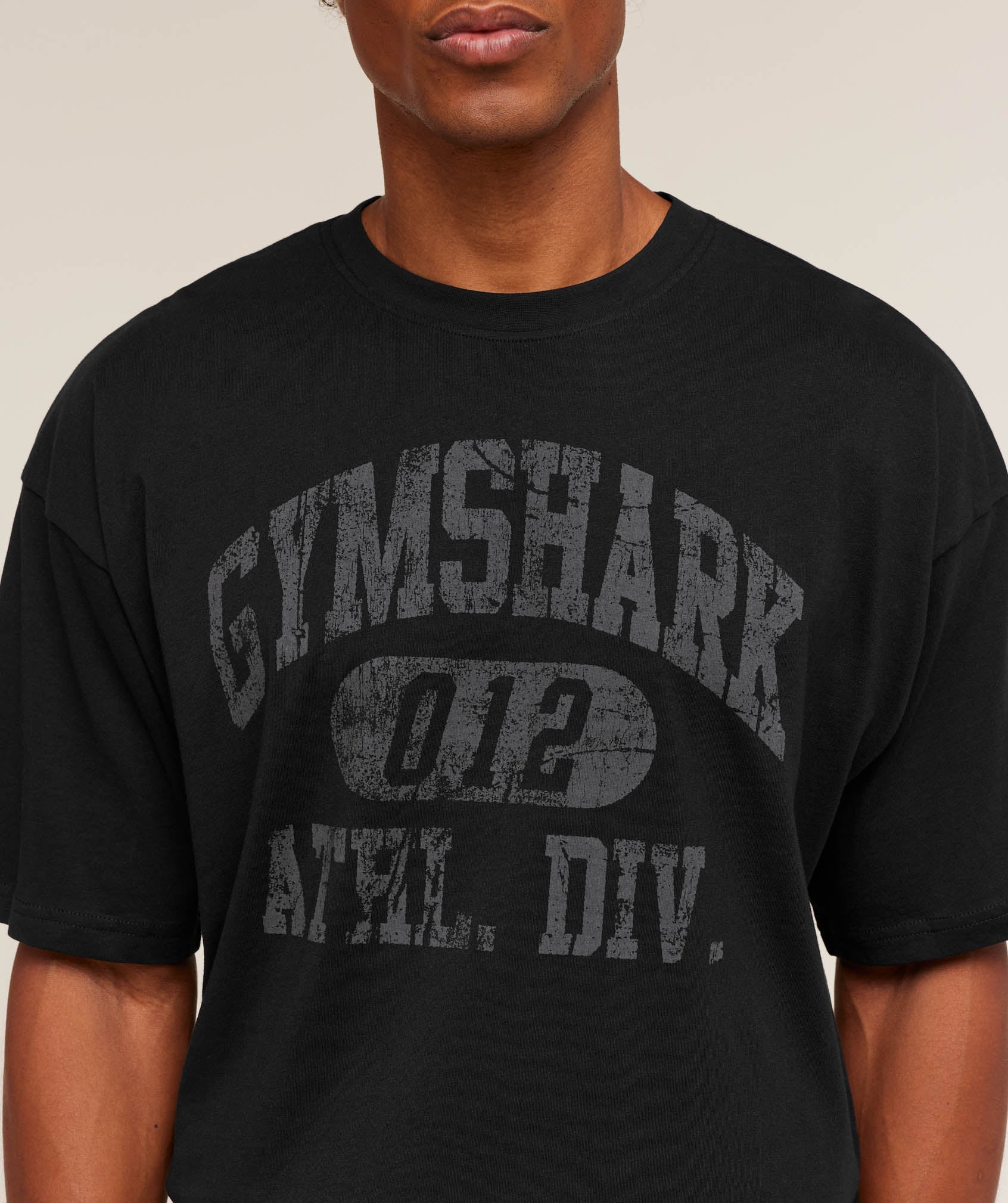 gymshark-athletic-division-graphic-t-shirt-ss-tops-black-ss26