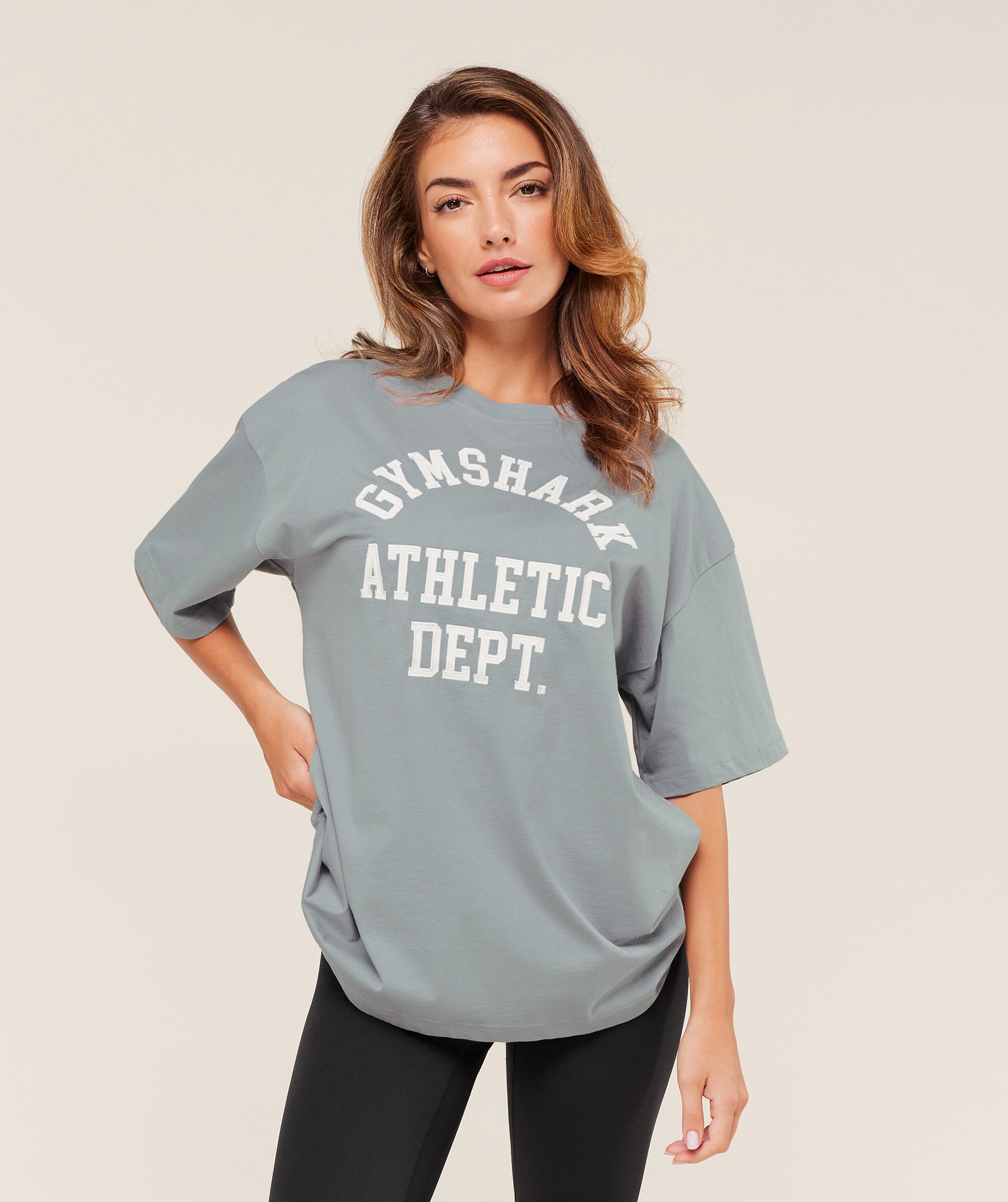 gymshark-athletic-department-oversized-graphic-t-shirt-ss-tops-grey-aw25