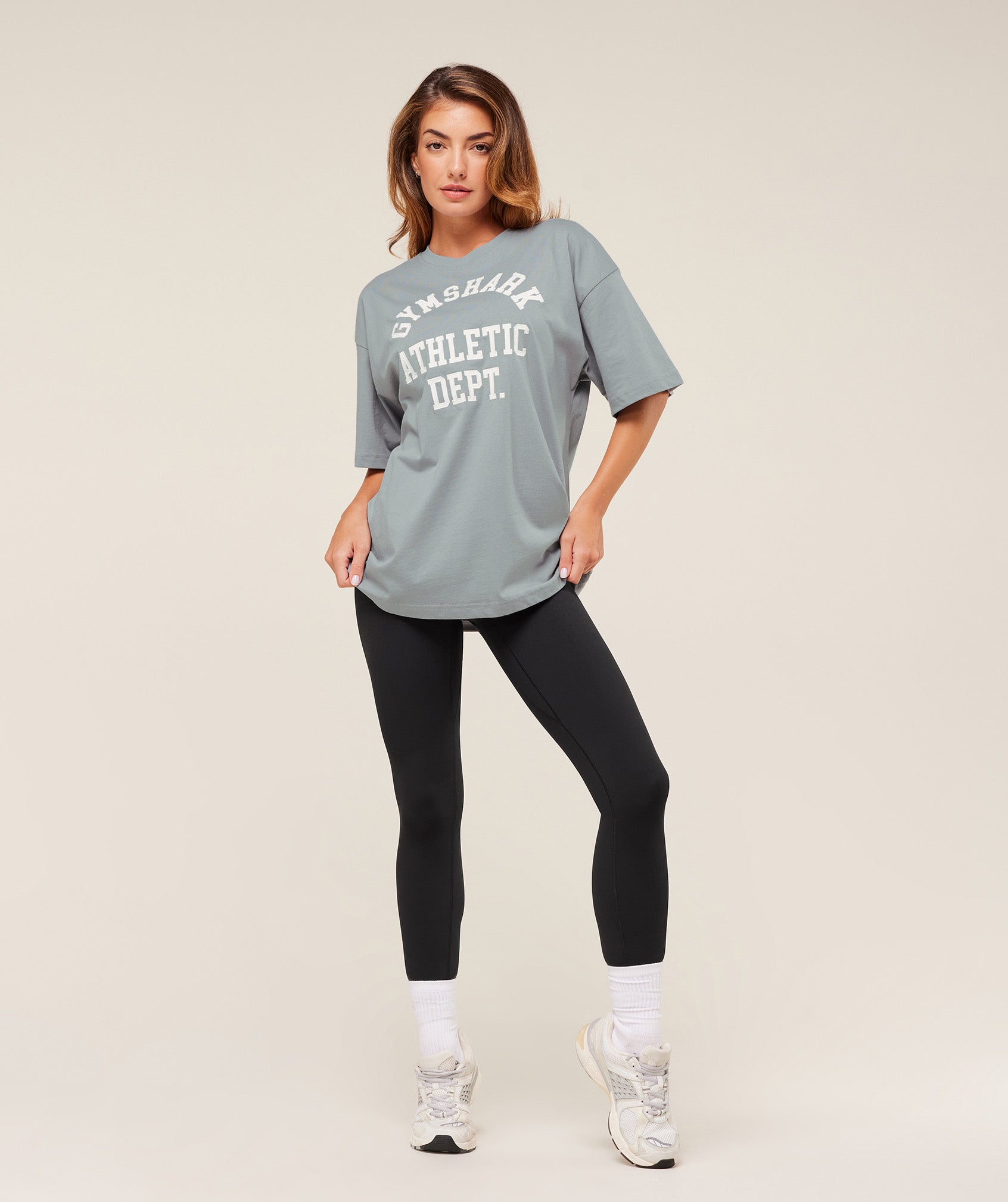 gymshark-athletic-department-oversized-graphic-t-shirt-ss-tops-grey-aw25