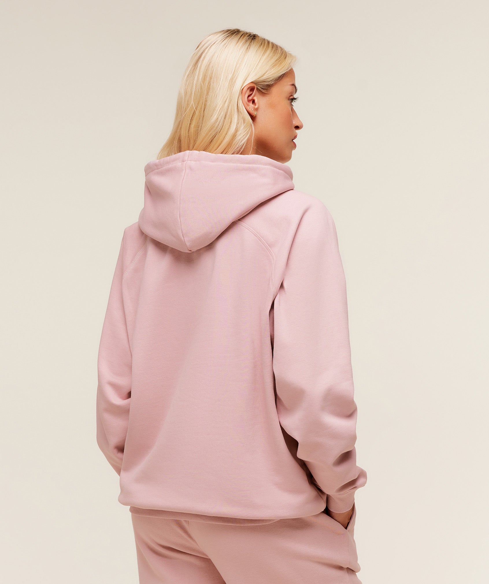 gymshark-lifting-essentials-hoodie-pullovers-pink-aw25